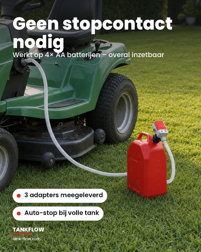 Pomp op jerrycan vult een zitmaaier op het gazon